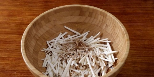 香酥|教你杏鲍菇的新做法,不炒不蒸不凉拌,香酥美味,越吃越香