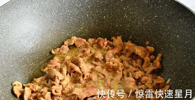 一冷一热|超下饭的孜然羊肉，美味鲜香，营养丰富，不膻不柴，快来学一学！
