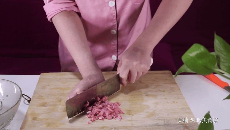  过瘾|教你一个鸡蛋饼创新吃法，早餐孩子一餐能吃4块，特别香特别过瘾