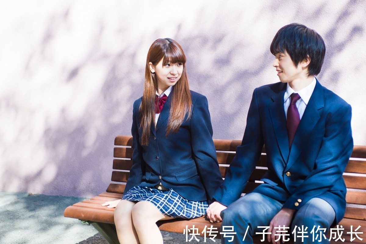 第一封信|15岁女儿早恋,单亲爸爸一夜没睡:父母的态度决定孩子的未来