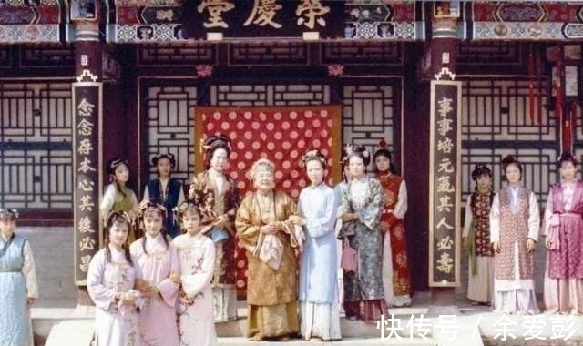 抄检大观园&抄检大观园暗示了贾宝玉的婚姻,贾府选了谁?王熙凤就是风向标