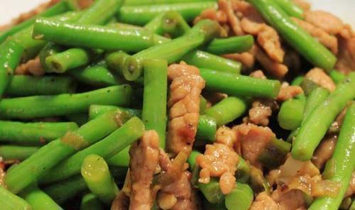 芸豆角|豆角炒肉,豆角有人焯水有人直接炒大厨都不对,难怪不好吃