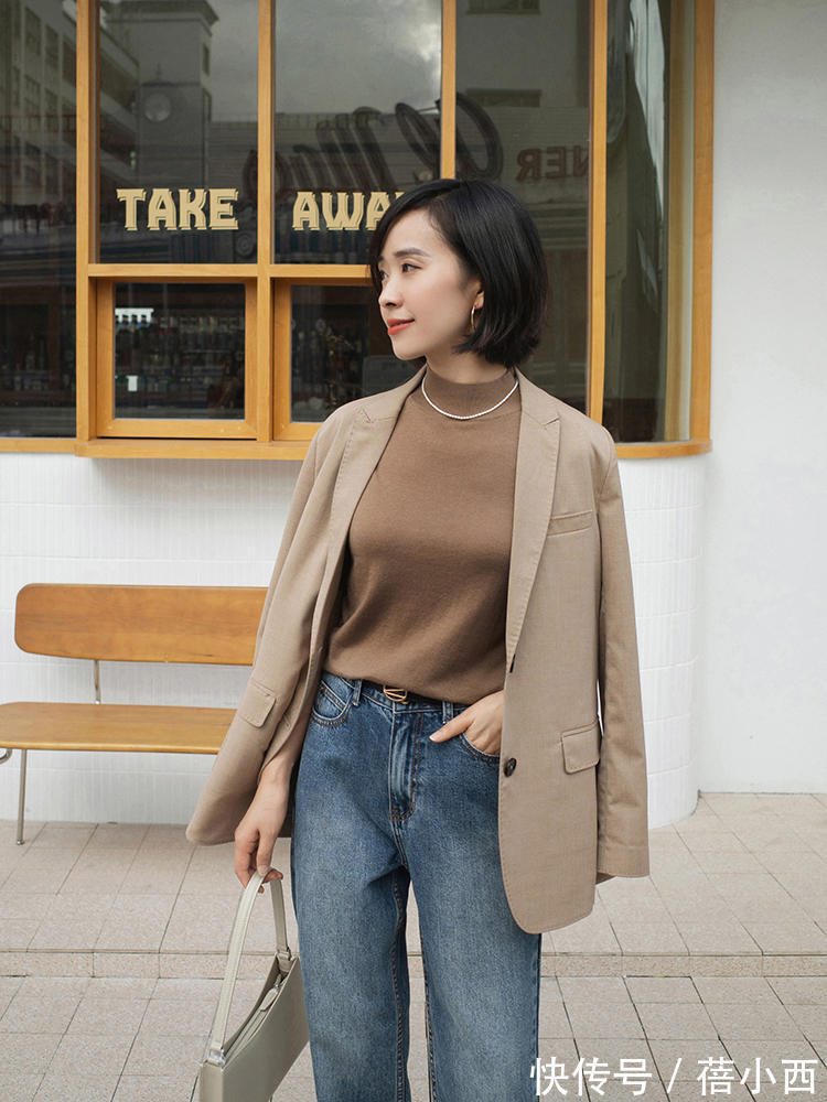 穿搭|张钧甯穿得越简约越高级，西装内搭条纹T恤，再穿阔腿裤时髦洋气