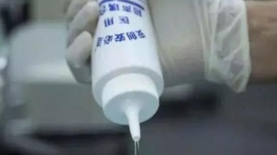  B超|B超检查时肚子上涂的“透明胶体”是什么？说出来，你也许不相信