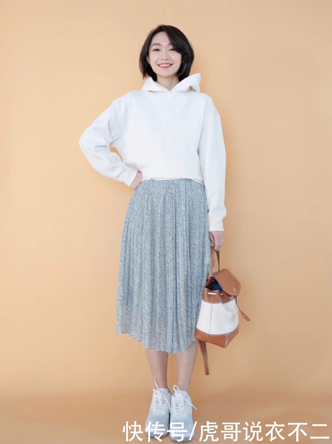 春季怎能不穿“碎花裙”？N种搭法优雅减龄，解锁“轻熟美”