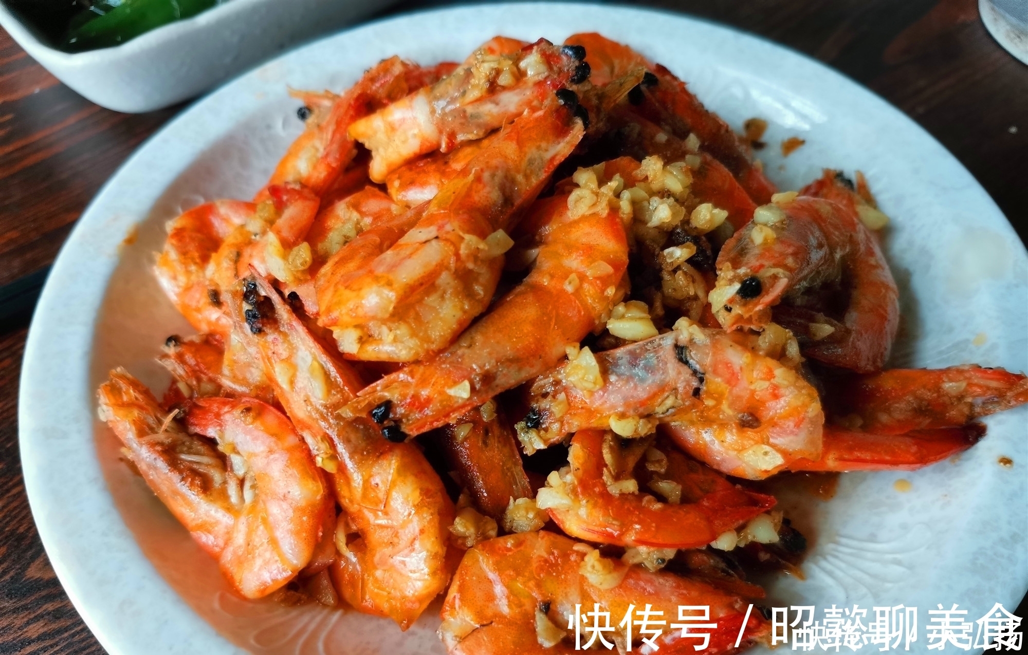 腌糖蒜|三口之家的周末晚餐，三菜一汤，夏季这样搭配，下饭下酒都不错