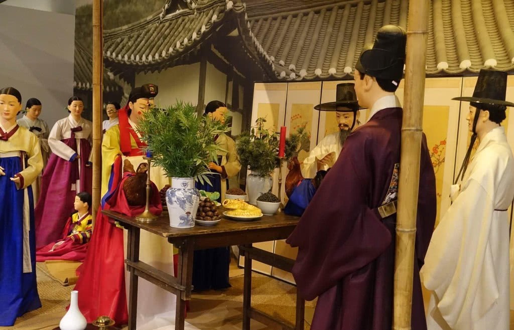 寺庙|史上最受宠皇后，皇帝不仅为她把书院改为酒馆，还把寺庙改成青楼