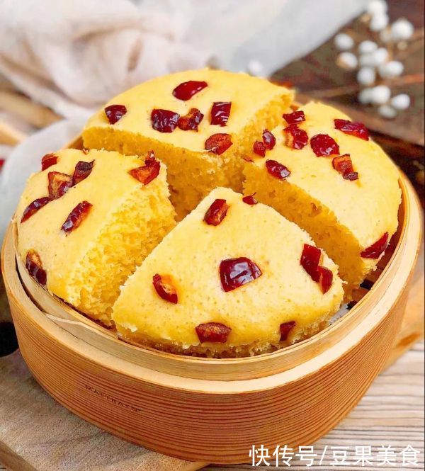 鸡蛋牛奶|早晨来一碗小米发糕，大人小孩都爱吃