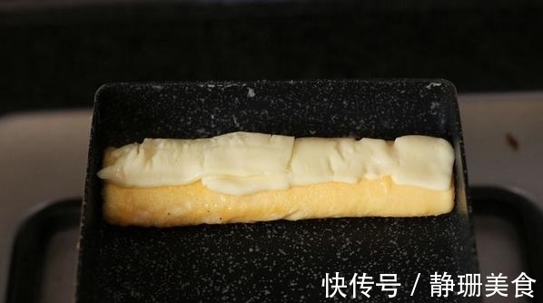 做点玉子烧当早餐,1瓶牛奶3个蛋,放点芝士还能拉丝