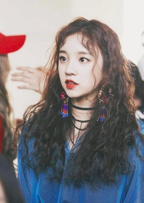 女人过了40岁,尽量避开这5种发型,尤其是第二种,显老又土气