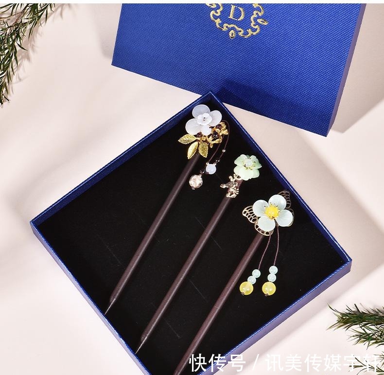 配饰|秋季搭配中的配饰,古风发簪的选择,让你日常穿搭更有韵味