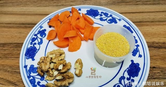 数九天，我常用“一菜一果”打米糊，香浓暖胃，经常用脑更要多喝