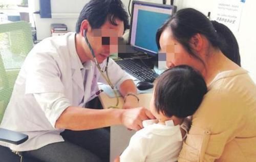 纽扣电池|6岁女孩误吞半包干燥剂,奶奶的做法让医生称赞:姜还是老的辣