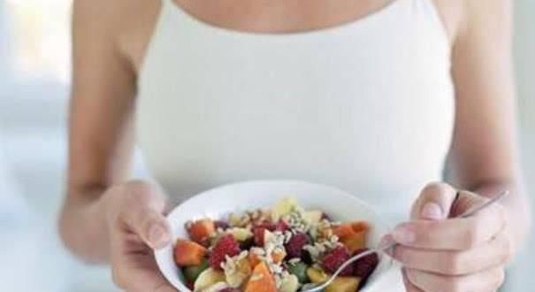 苋菜|坐月子不能吃香菜吗？月子里吃蔬菜，5吃5不吃，有营养才健康