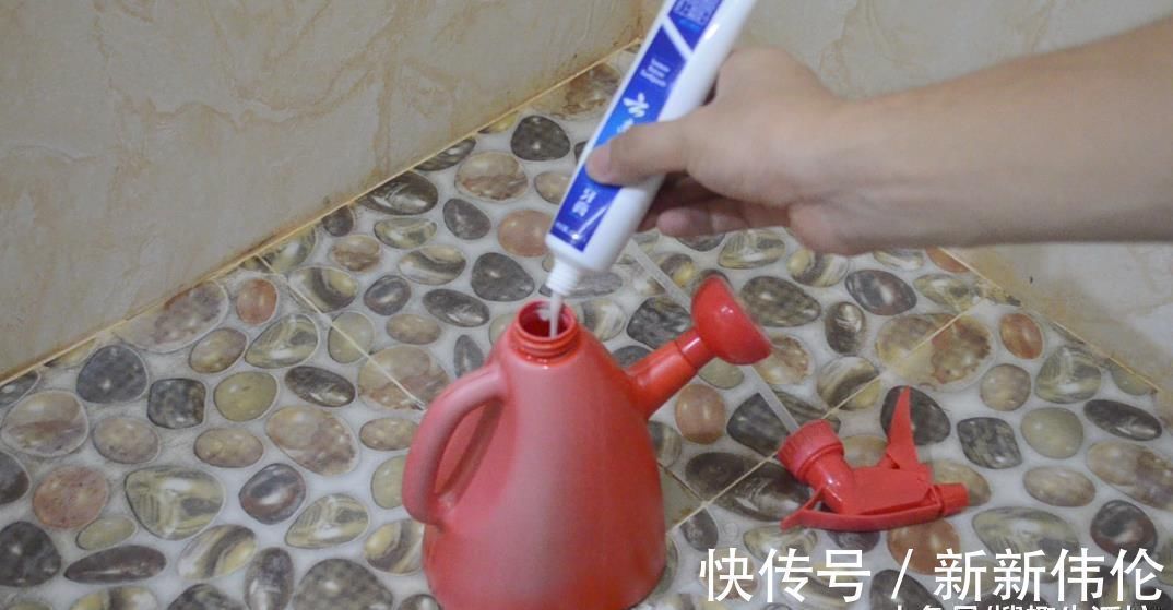 卫生间墙角喷一些它, 角落不脏不臭, 还没有小飞虫, 试过的人都夸好