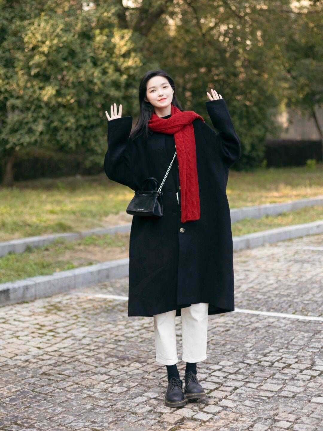 针织长裙|这个冬季的大衣这样搭,日常清新才是最佳