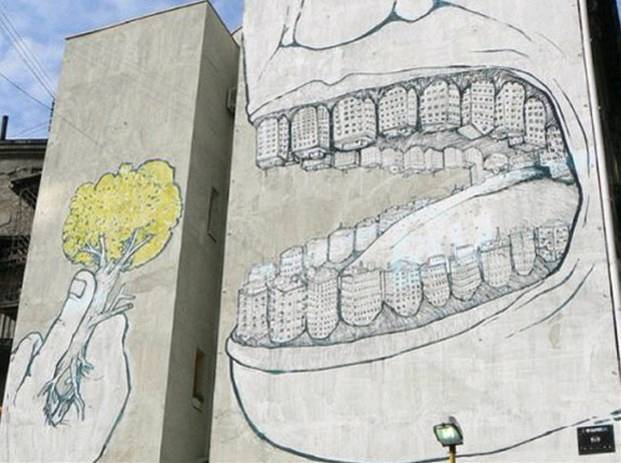 |搞笑图片幽默段子笑话哈哈哈,妹子你走路要看着点地上啊