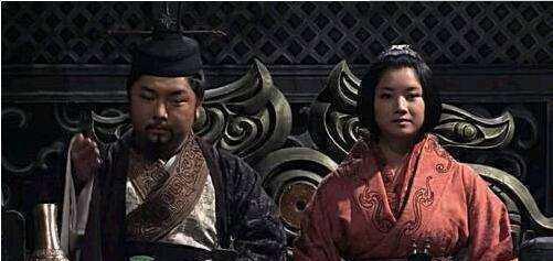 胡服骑射|一代雄主赵武灵王盛年把王位给了儿子，为什么却被儿子活活饿死