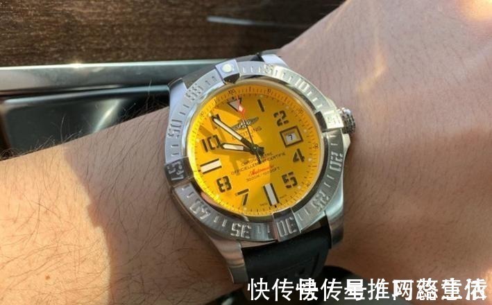 百年灵#爱运动的男士,想好今年夏天戴哪款手表了吗?盘点大表径腕表