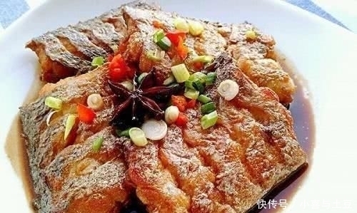 带鱼别再红烧了!只需加入一个“它”,不油炸也不用蒸,孩子爱吃