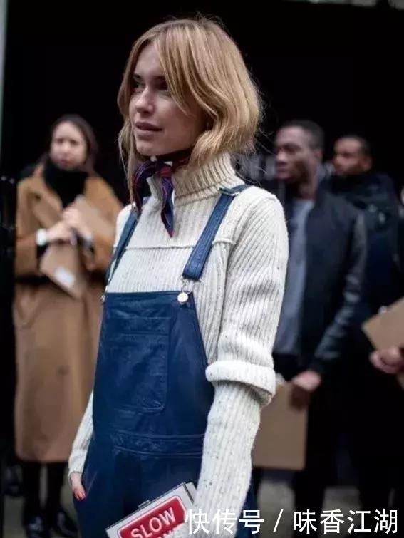 今年最火高领毛衣+大衣，才是秋冬绝配！