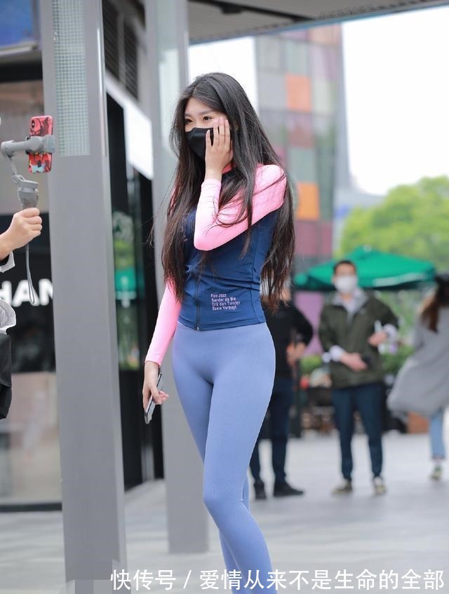 小蛮腰|长袖运动上衣搭配紫色瑜伽裤,修身时尚,活力四射