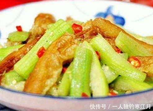 油条还能炒菜健康又美味，孩子爱吃，健脾开胃