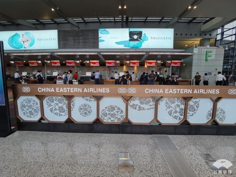 拔草东航A350套房商务舱座椅能随意调整方向,大飞机真带劲