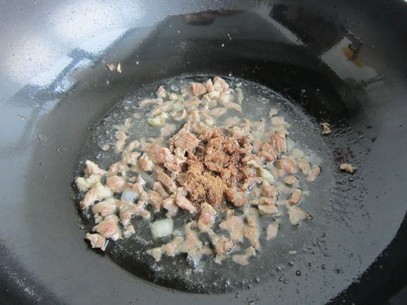 菠菜面|睡眠不好，眼睛干涩！经常吃这道菜，让你一觉到天亮