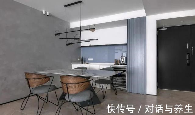 孔雀绿|都市女性的家,98㎡黑白灰中穿插孔雀绿和淡粉色,成熟又少女!