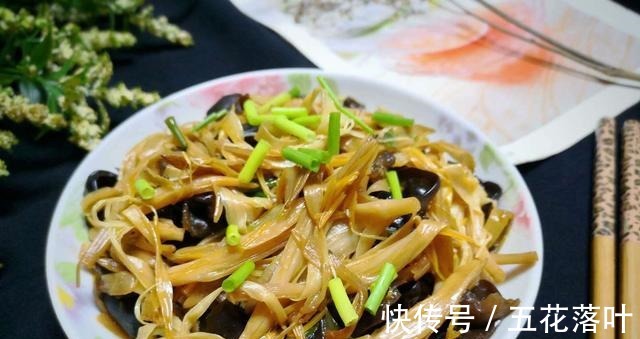 木耳|此菜是天然“健脑菜”读书的孩子要多吃，大脑更聪明，科科拿第一！
