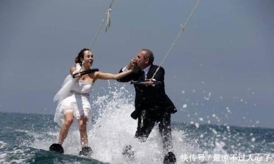 于是说：这样的婚礼，独一无二，完成一个，可以和人炫耀一辈子！