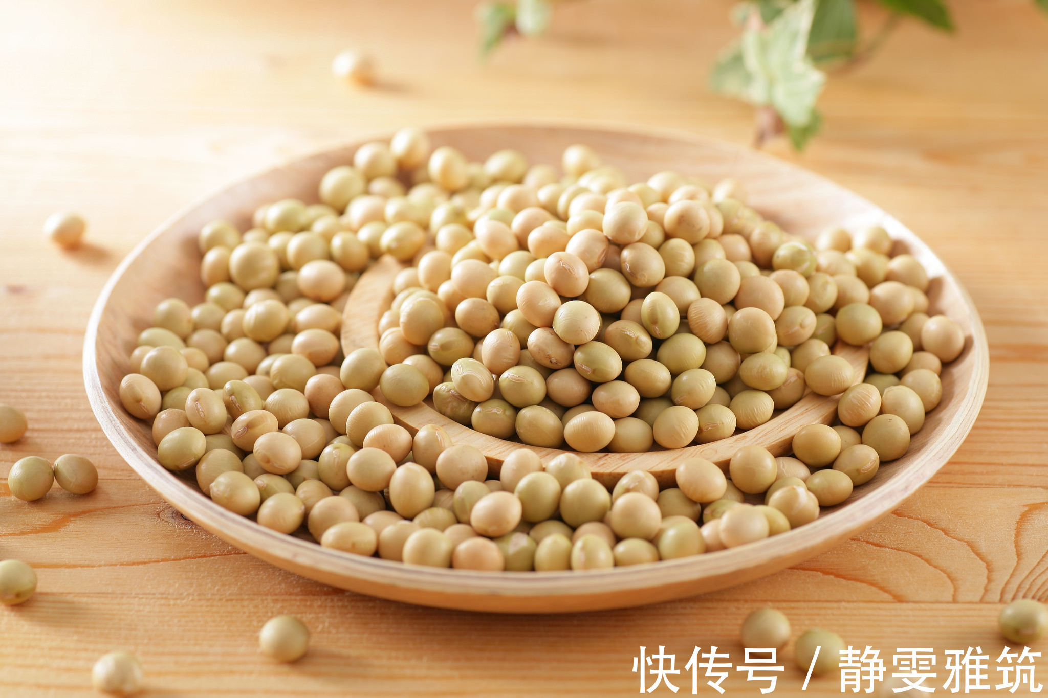 患有高血压|患有高血压，常吃3种''天然降压药''，血压不升反降，预防并发症！