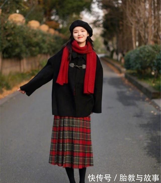 时髦 不论年龄多大都要保持少女感!开春试试元气配色穿搭,减龄又时髦!