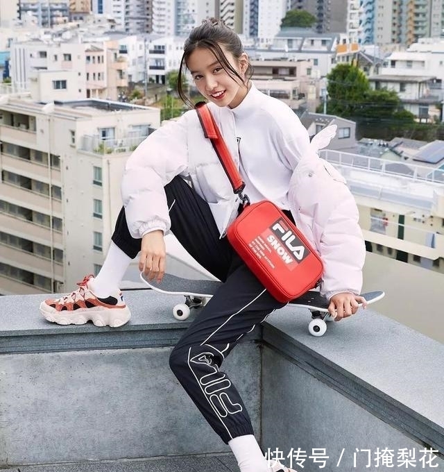 拼色 小白鞋、小黑鞋穿腻了?五彩斑斓的「拼色运动鞋」,该上名单了!