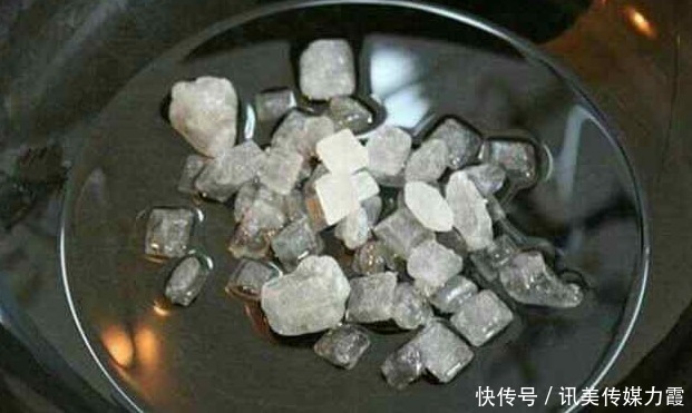 冰糖|炒糖色怎么做才更红亮?做好“四步”,糖色红亮不发黑,味道不苦
