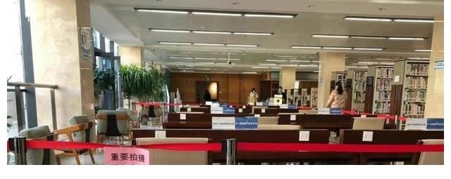 《快乐大本营》恢复录制，占用图书馆引争议，丁程鑫被曝退出录制