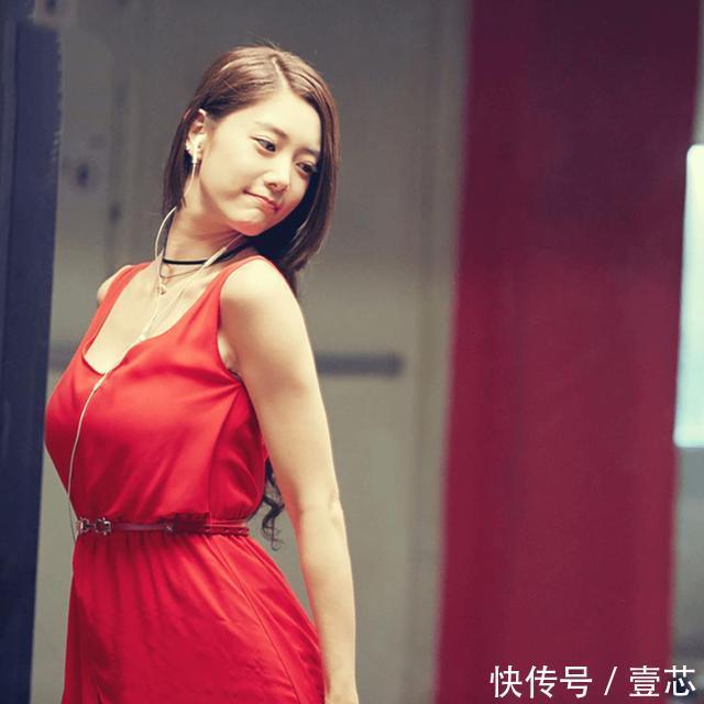 小蛮腰|“亚洲第一美女”李成敏,穿无痕裤逛街,小蛮腰加“漫画腿”抢镜