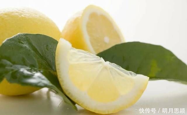 血液粘稠|高血脂的“死对头”已找到，3种水果没事多吃点，血管能一通到底
