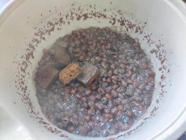 女孩别再抱着奶茶喝了,喝它更健康,补铁补血,甜而不腻营养高