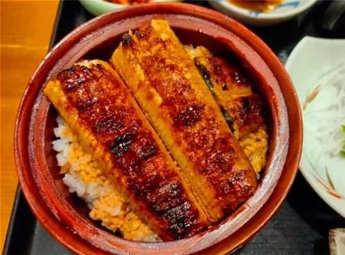 定食|吃遍大连-主食配菜小菜汤,一个盘内托出来,暖心的定食,丰富了你的肠胃~