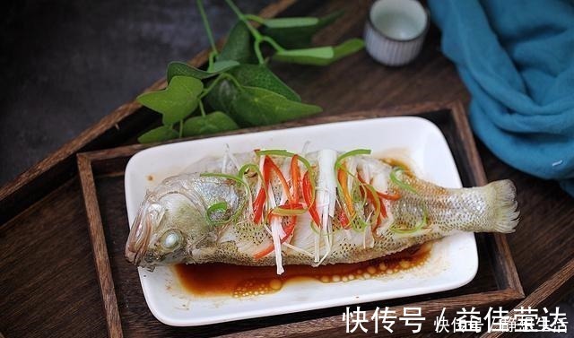 鱼不论怎么蒸都发腥牢记这2点,不腥肉嫩还很鲜