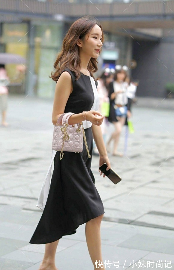 造型 黑与白的搭配,经典时尚又好看,穿出靓丽有个性的造型
