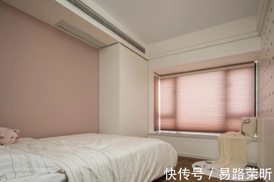 干湿分区|118㎡现代简约风三居，月球元素的运用、太空舱书房的设计，有趣