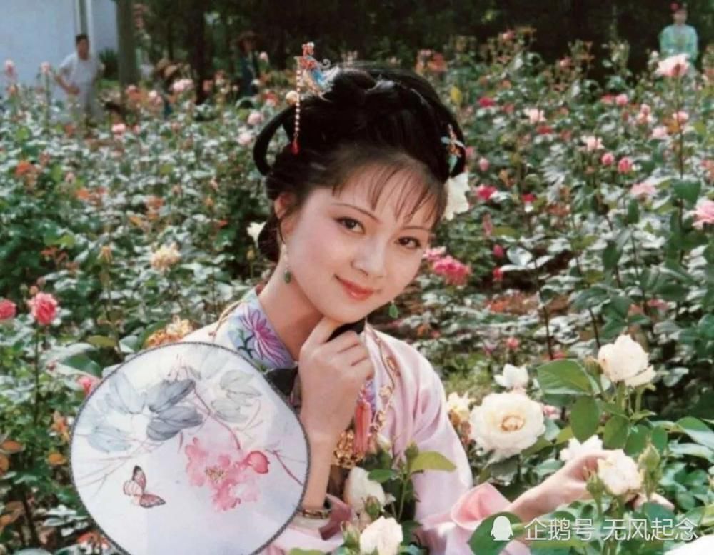 诗会&宝玉让黛玉喝合欢花酒,为何宝钗跟着也要喝?细细琢磨,竟是百般滋味