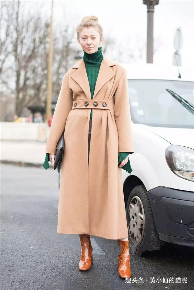 颜色 女人到了奔五年纪,穿大衣别选这3种“阿姨色”,老气又显黑