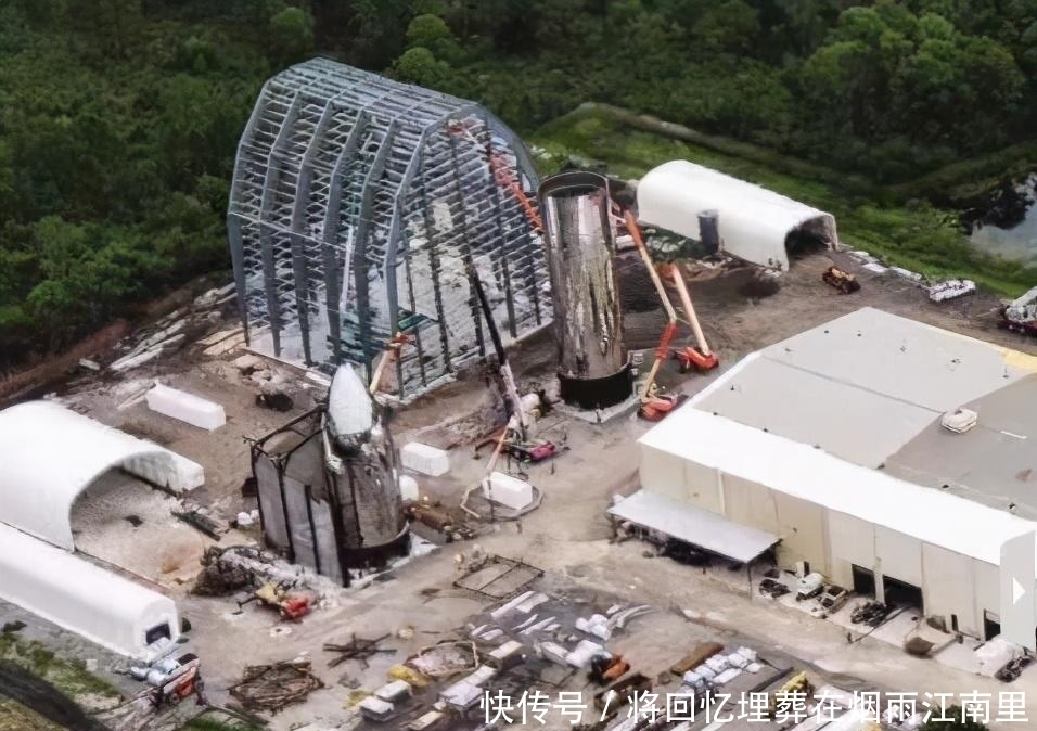 SN15万米高空完美着陆,人类啥时候登上火星?马斯克:五年半以内