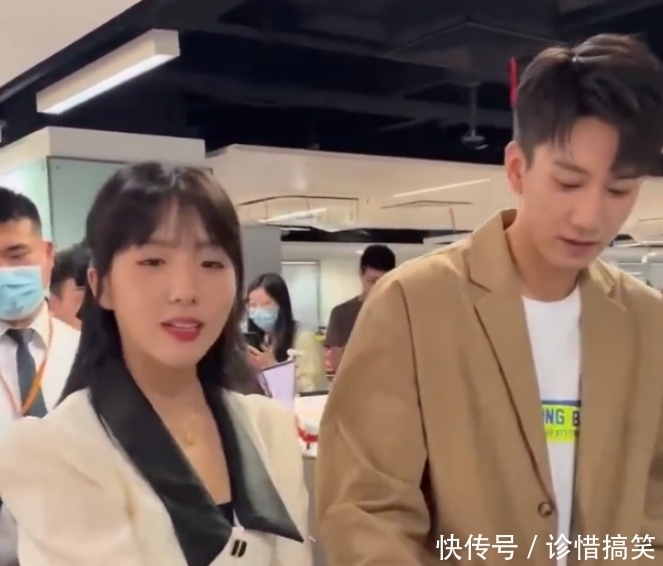 苏晓彤|《御赐小仵作》直播扫楼,楚瑜CP营业,苏晓彤身高让人看愣了