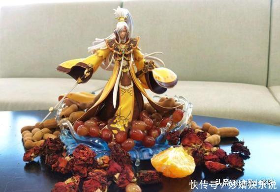 叶英|另类的“公开处刑”,宅女千元手办被老妈当果盘,并大赞精致美观