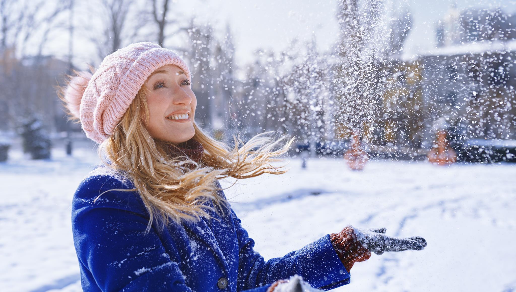 旺盛|雌性激素旺盛的女性有这几个特点，偏低时或要想办法维持激素平衡